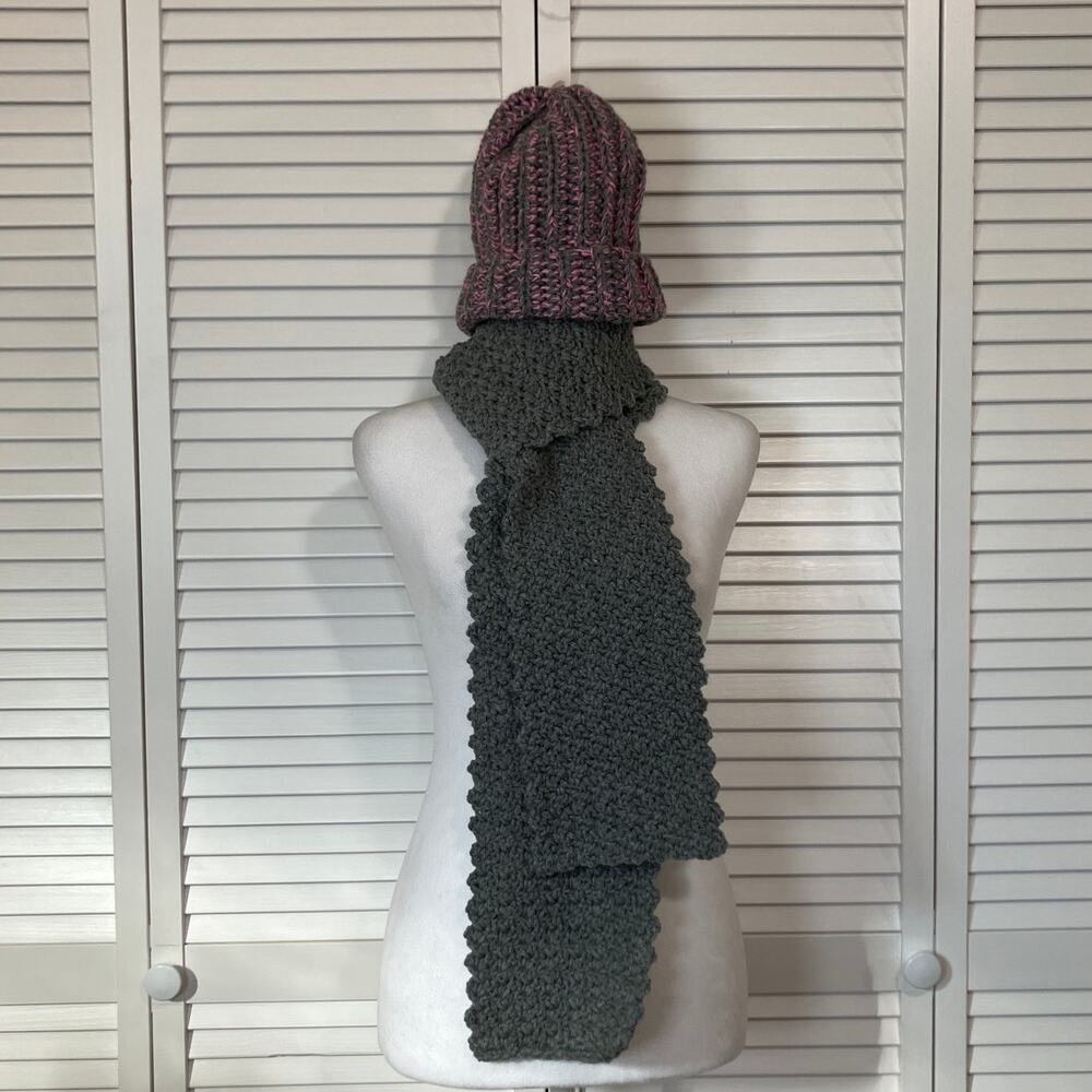 NWT Handmade Crocheted Gray Pink Textured Adult Beanie Scarf 75”